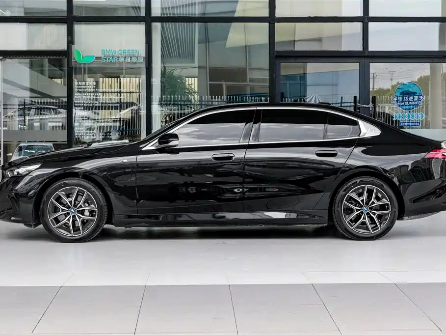 BMW i5 2025 2024 eDrive 35L M Sport Package