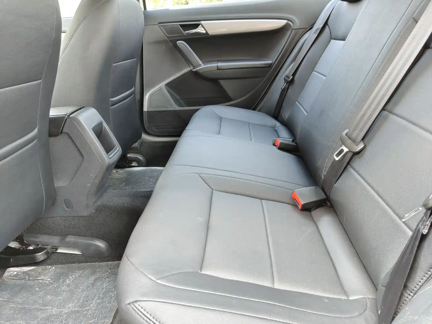 Volkswagen Lavida 2013 Facelift Classic 1.6L Automatic Trend фото 13