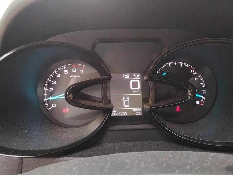 Dongfeng Aeolus Dongfeng Fengshen AX7 2015 2015 2.0L Automatic Smart Ease