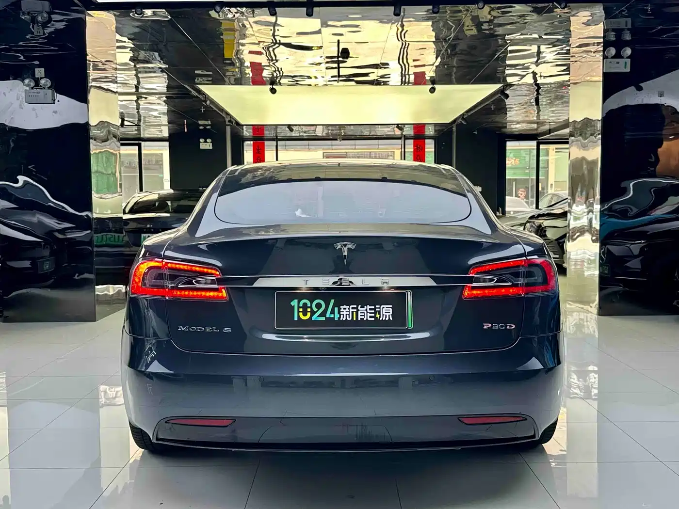TESLA MODEL S