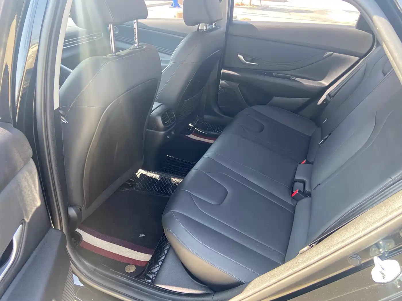 Hyundai Elantra 2023 1.5L CVT GLX Elite Edition фото 5