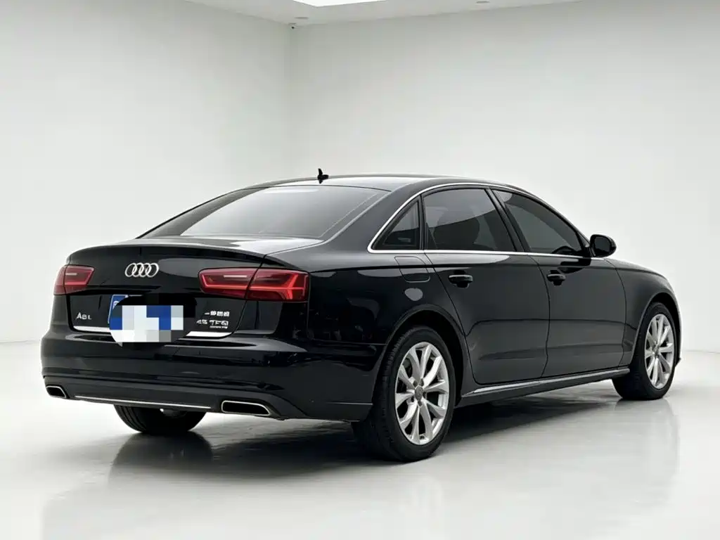 Photo 6 - Audi A6L