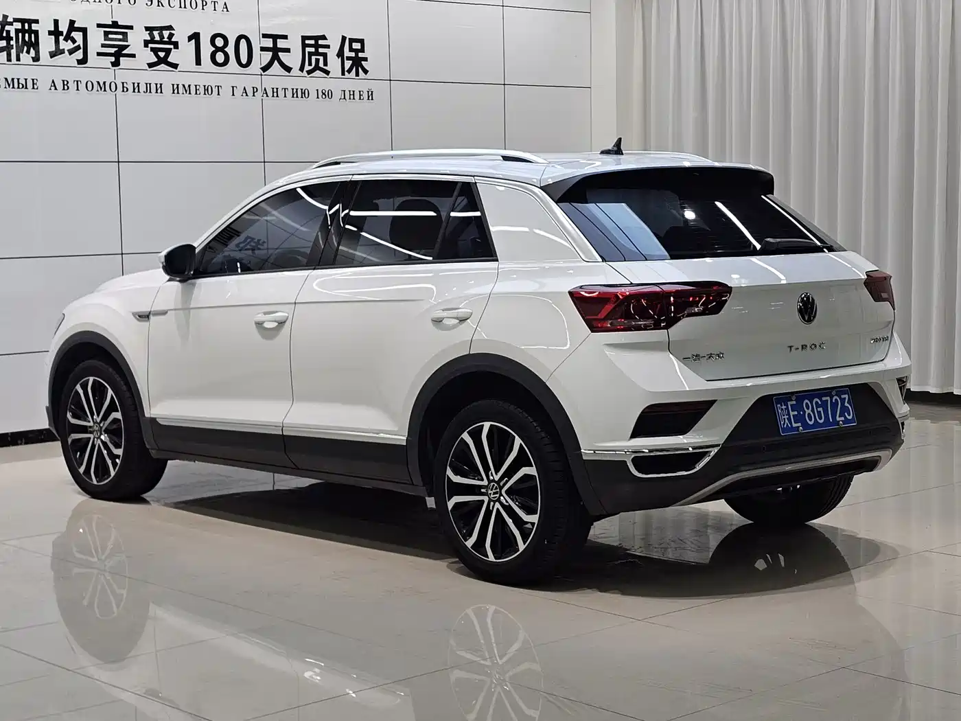 Фото 10 - Volkswagen T-ROC