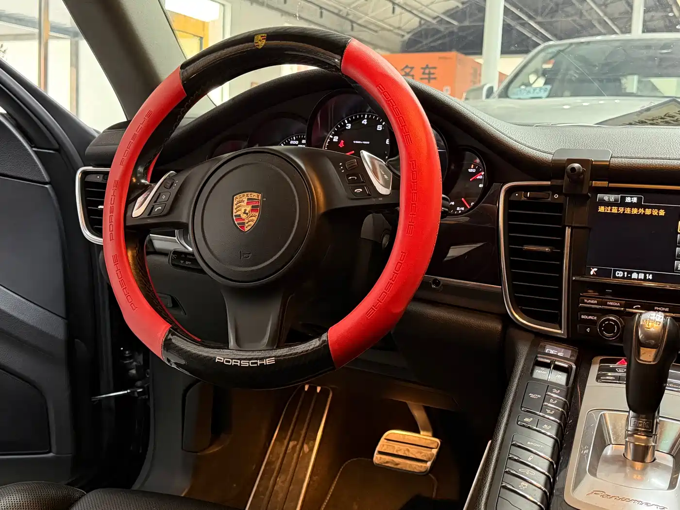 Porsche Panamera 2014 Panamera 3.0T фото 11