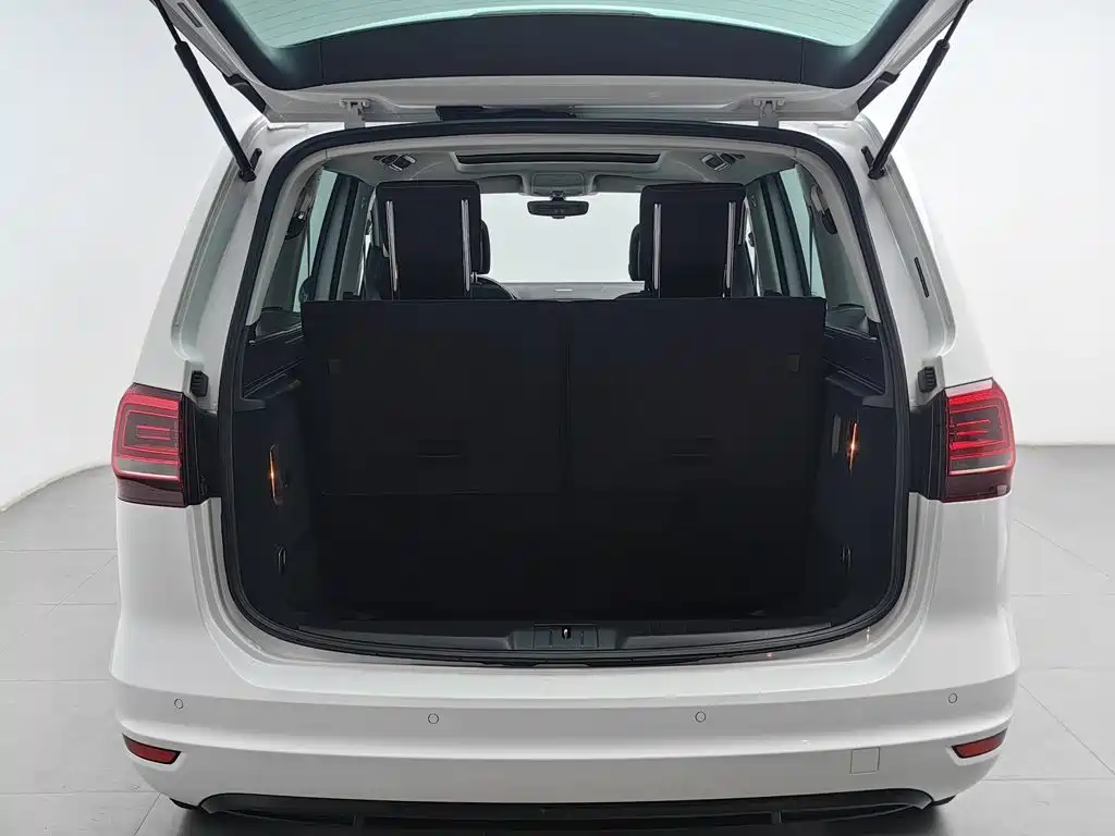 Volkswagen Sharan 2018 2018 380TSI Comfort 6-Seater
