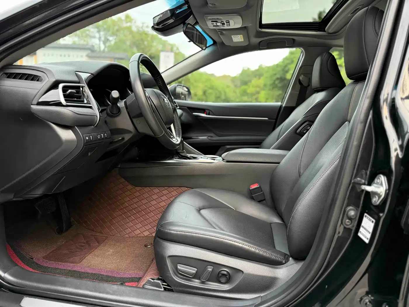 Toyota Camry 2023 2.0G Luxury Edition фото 9