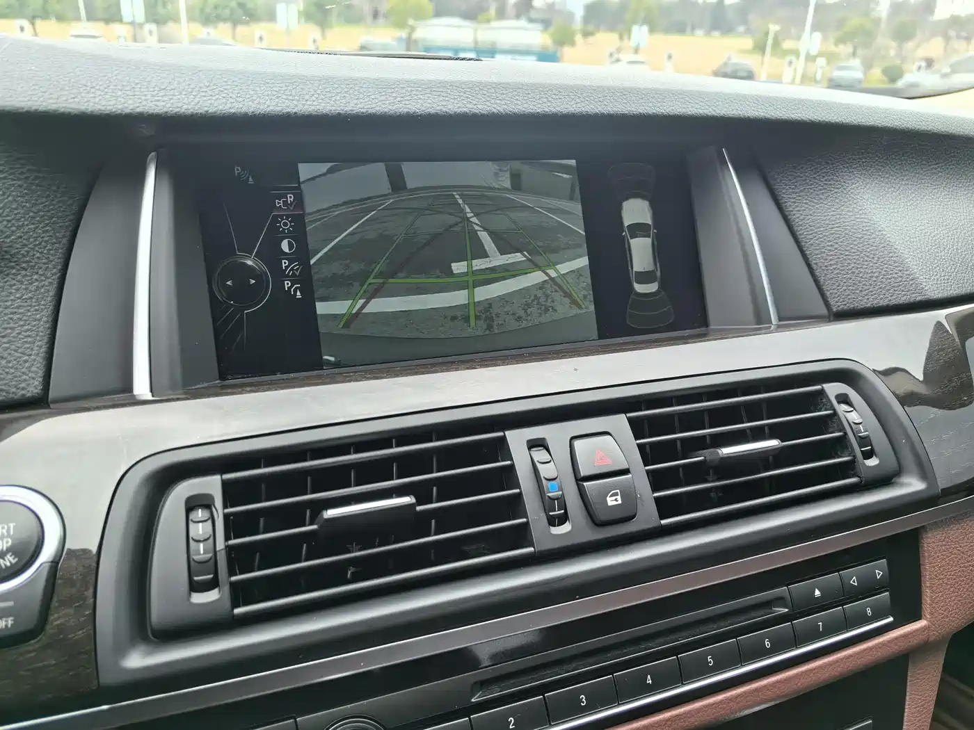 BMW 5 Series 2017 525Li Luxury Design Package фото 10