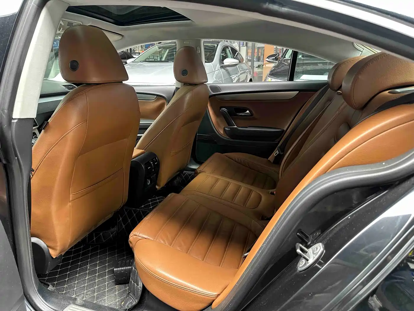 Volkswagen FAW-Volkswagen CC 2010 2.0TSI Luxury фото 3