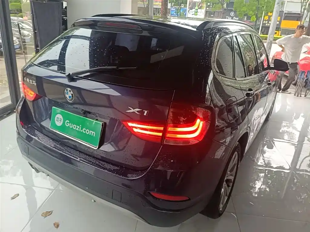 BMW X1 2014 sDrive18i Fashion Edition фото 7