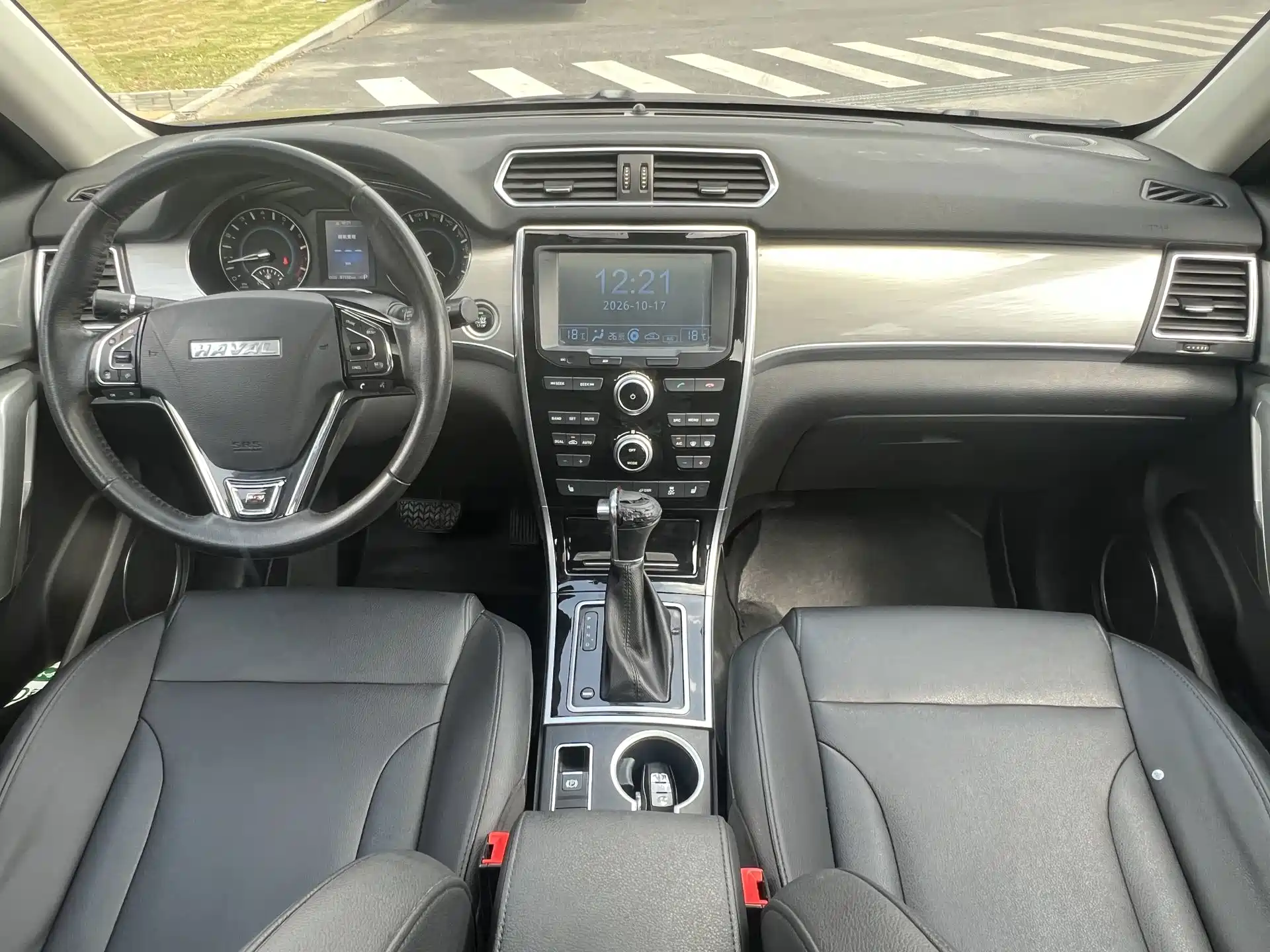 Фото 8 - Haval H2