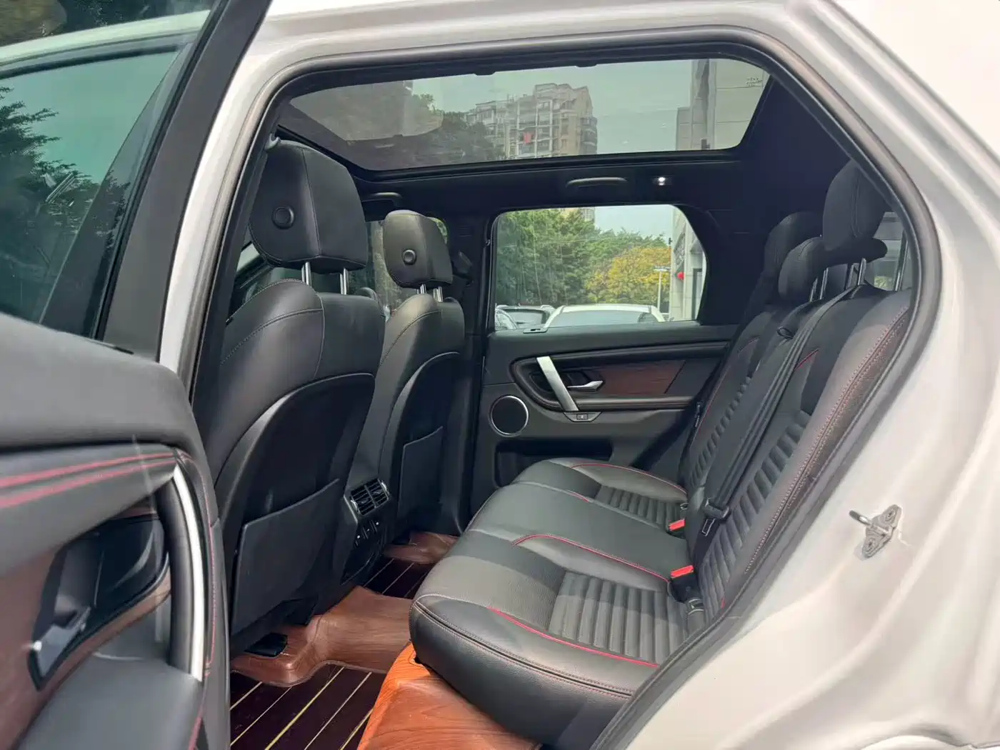 Land Rover Discovery Sport 2020 249PS R-Dynamic Performance фото 6