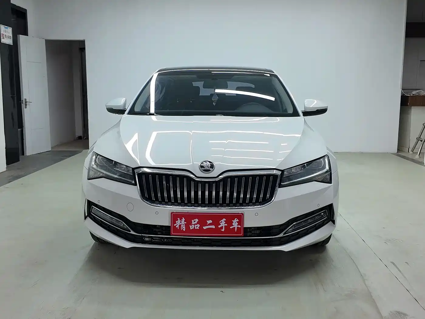 Škoda Superb 2021 TSI280 DSG Comfort Edition фото 2