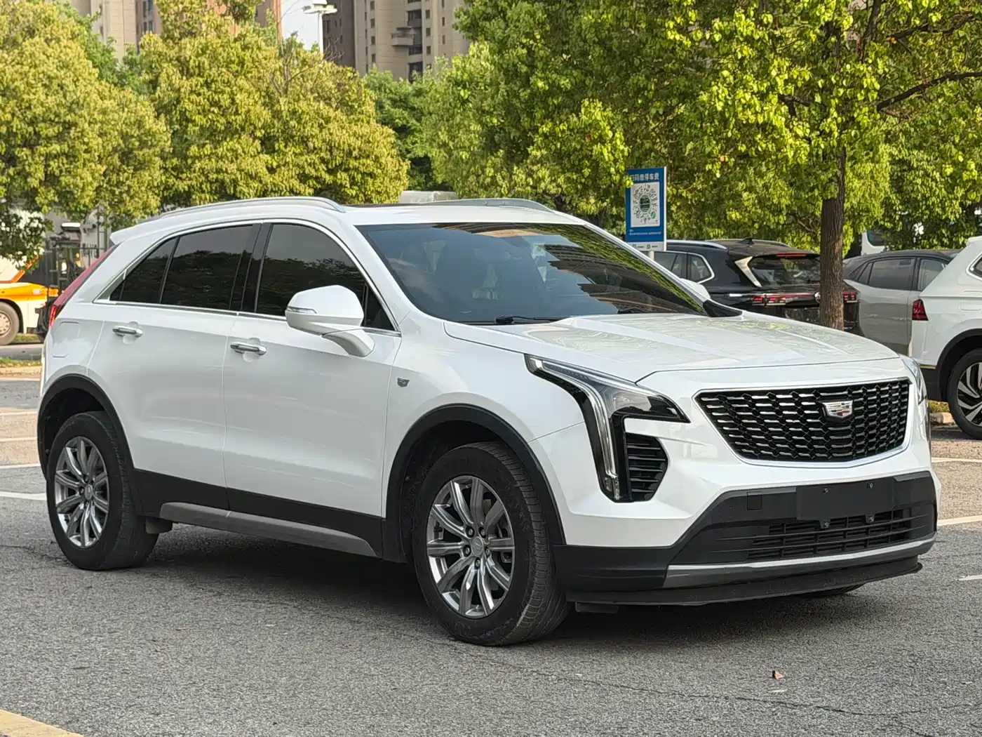 Cadillac XT4 2020 28T FWD Leading Trim фото 3