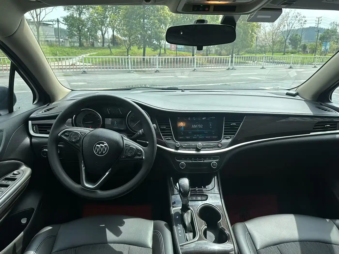 Buick Verano 2018 Sedan 20T Dual Clutch Leading фото 5