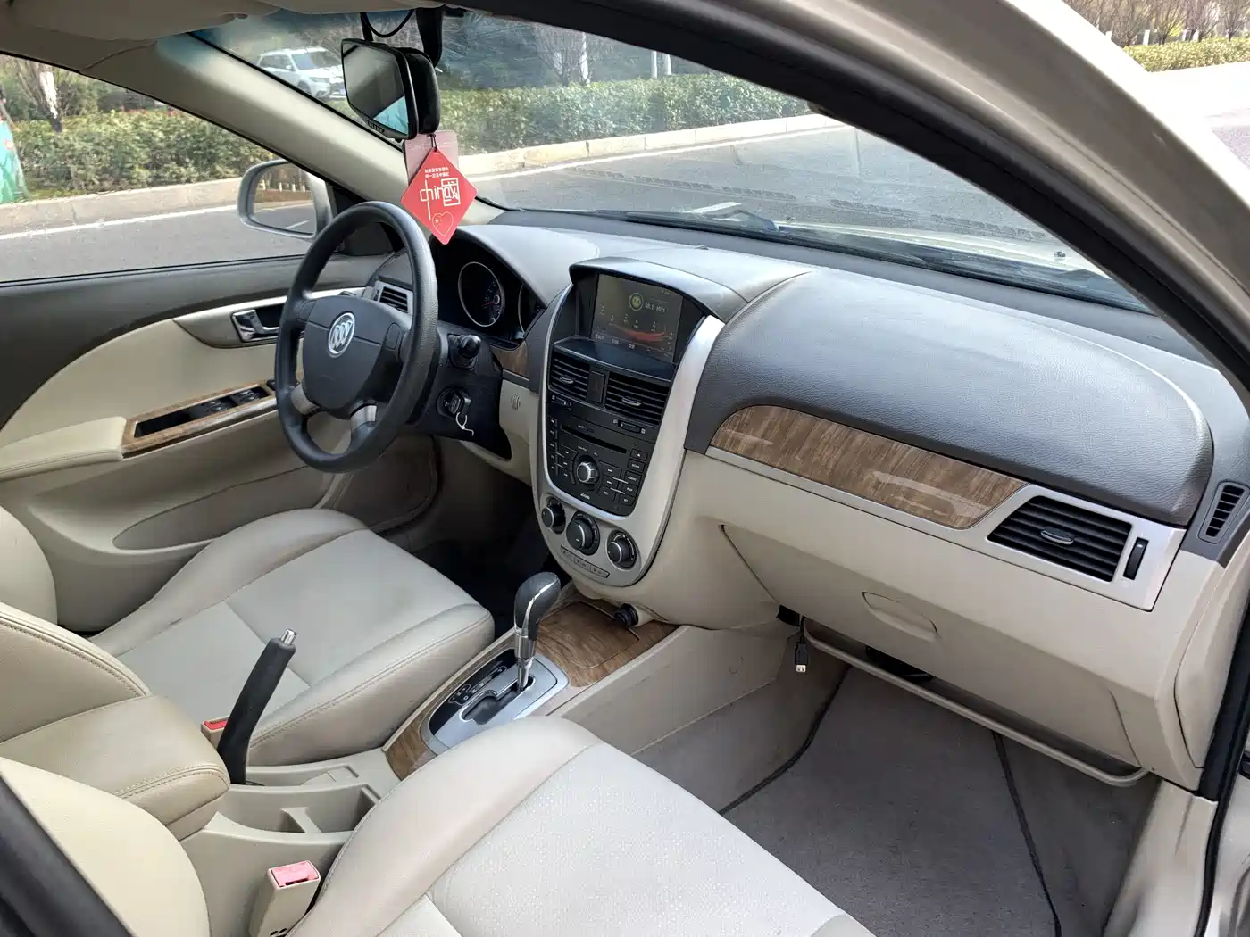 Buick Excelle 2015 1.5L Automatic Classic фото 3