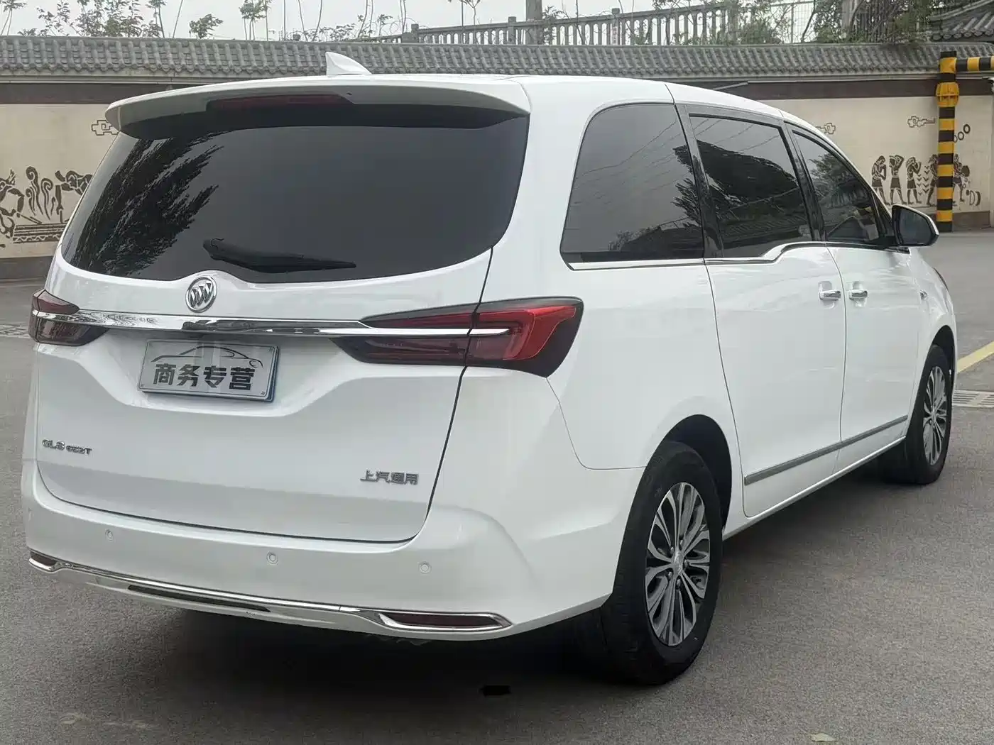 BUICK GL8