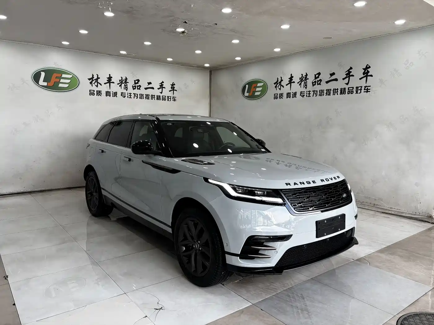 Land Rover Range Rover Velar 2024 Dynamic SE фото 3