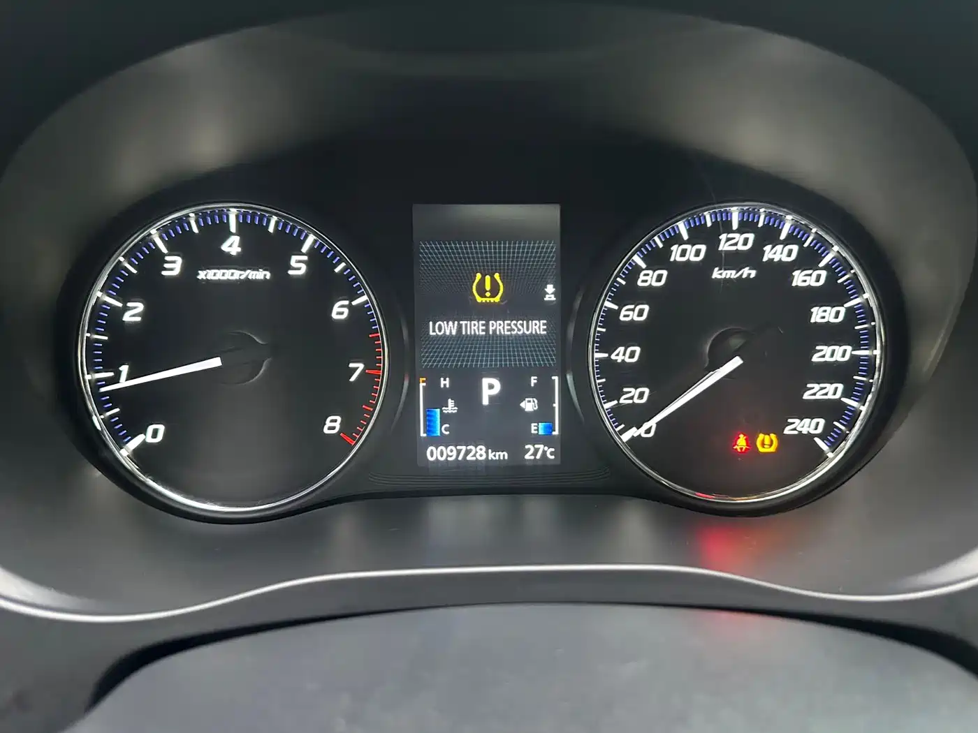 Mitsubishi Outlander 2023 2021 Facelift 2.0L 2WD Premium Edition 5-Seater