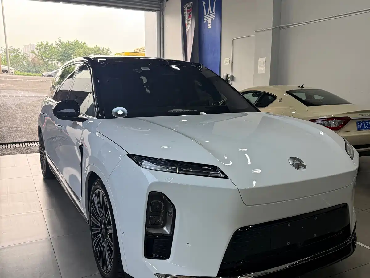 NIO ES8 2026 2025 Model 6-Seat Executive Luxury Edition