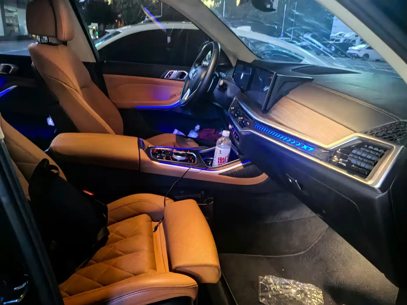 BMW X7 2024 2023 xDrive40i Leading Luxury Package
