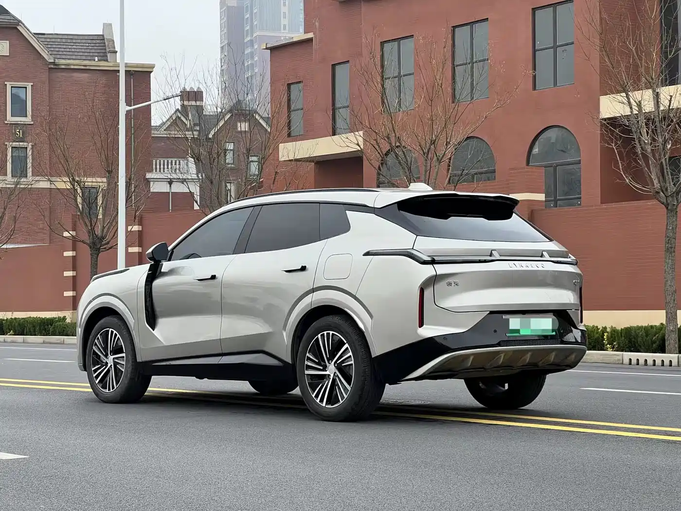 Lynk & Co 08 EM-P 2023 120km Long Range Halo фото 7