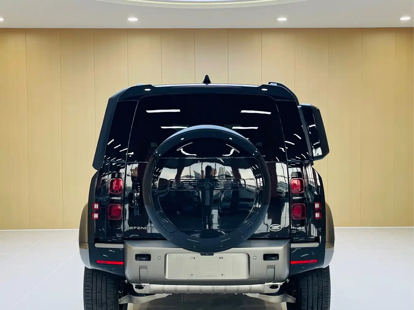 Land Rover Defender 2025 2025 110 3.0T P400 -Dynamic HSE