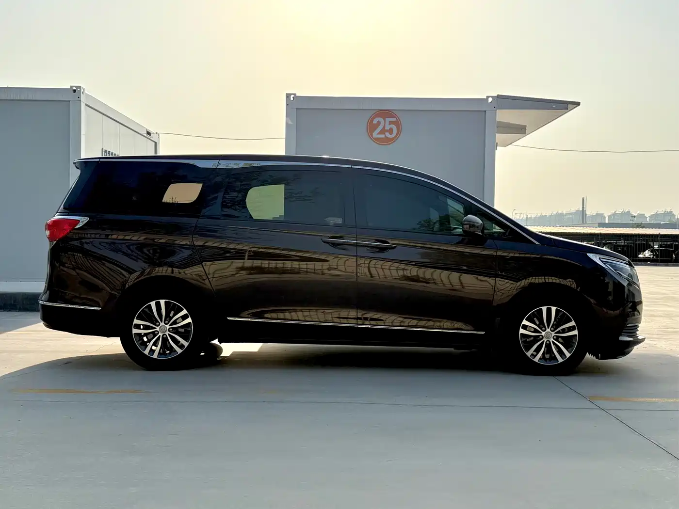 Buick GL8 2017 ES 28T Flagship China V фото 4