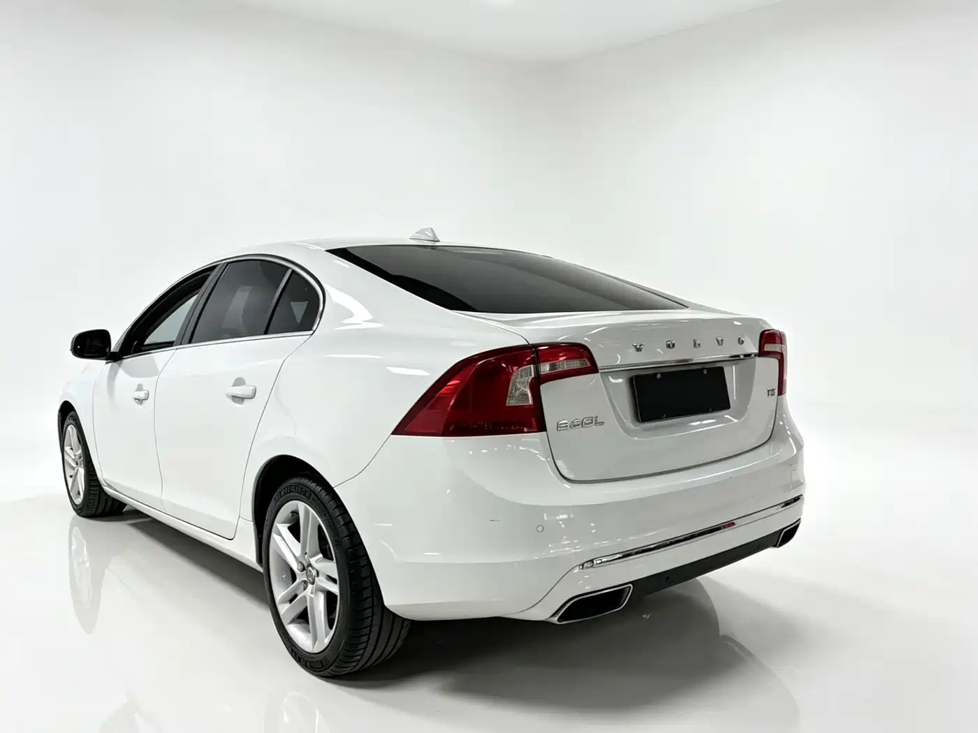 Фото 3 - Volvo S60