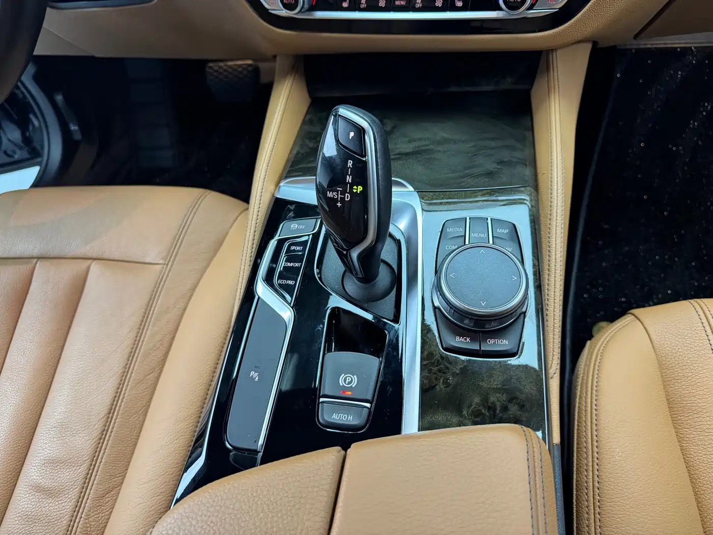 BMW 5 Series 2020 530Li Leading M Sport Package фото 17