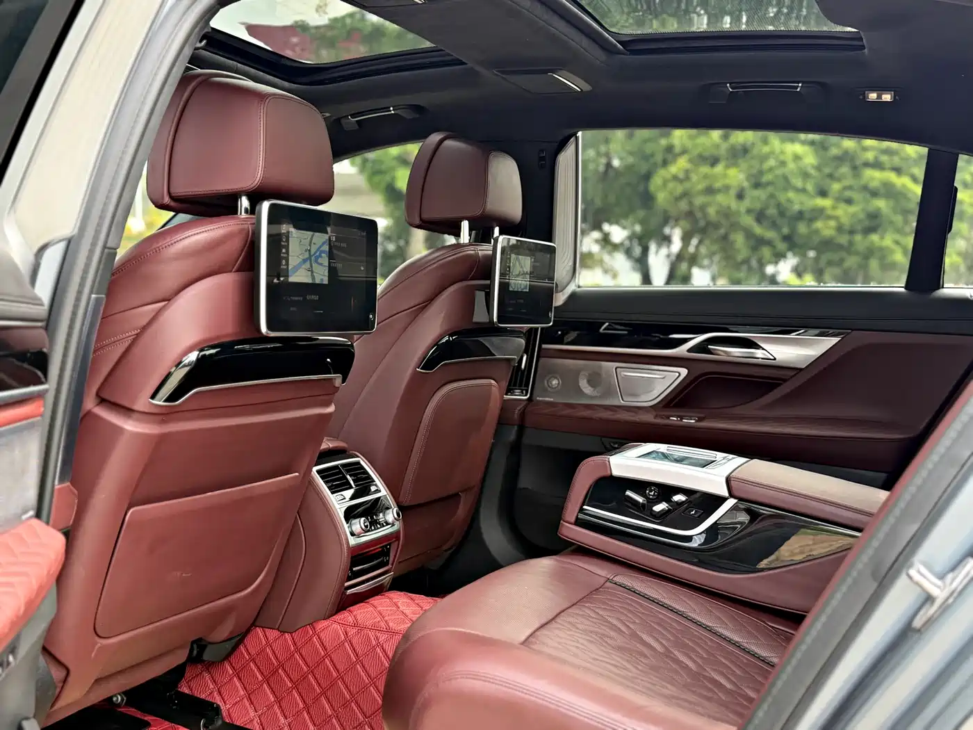BMW 7 Series 2019 Facelift 740Li xDrive Executive Luxury Package фото 6