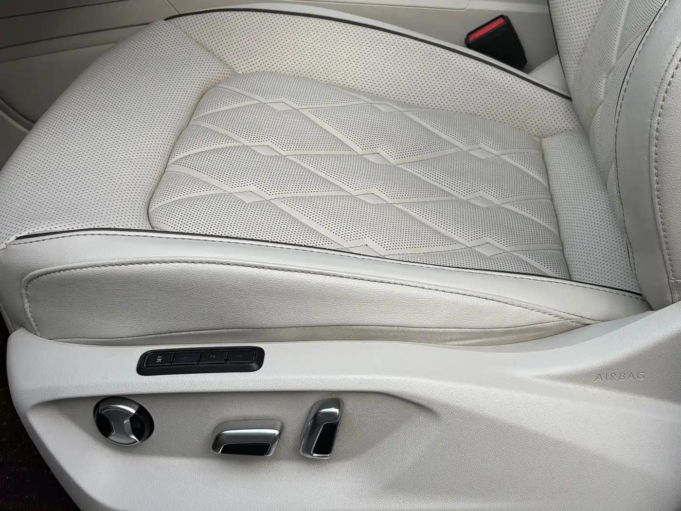 Volkswagen Viloran 2020 380TSI Premium фото 14
