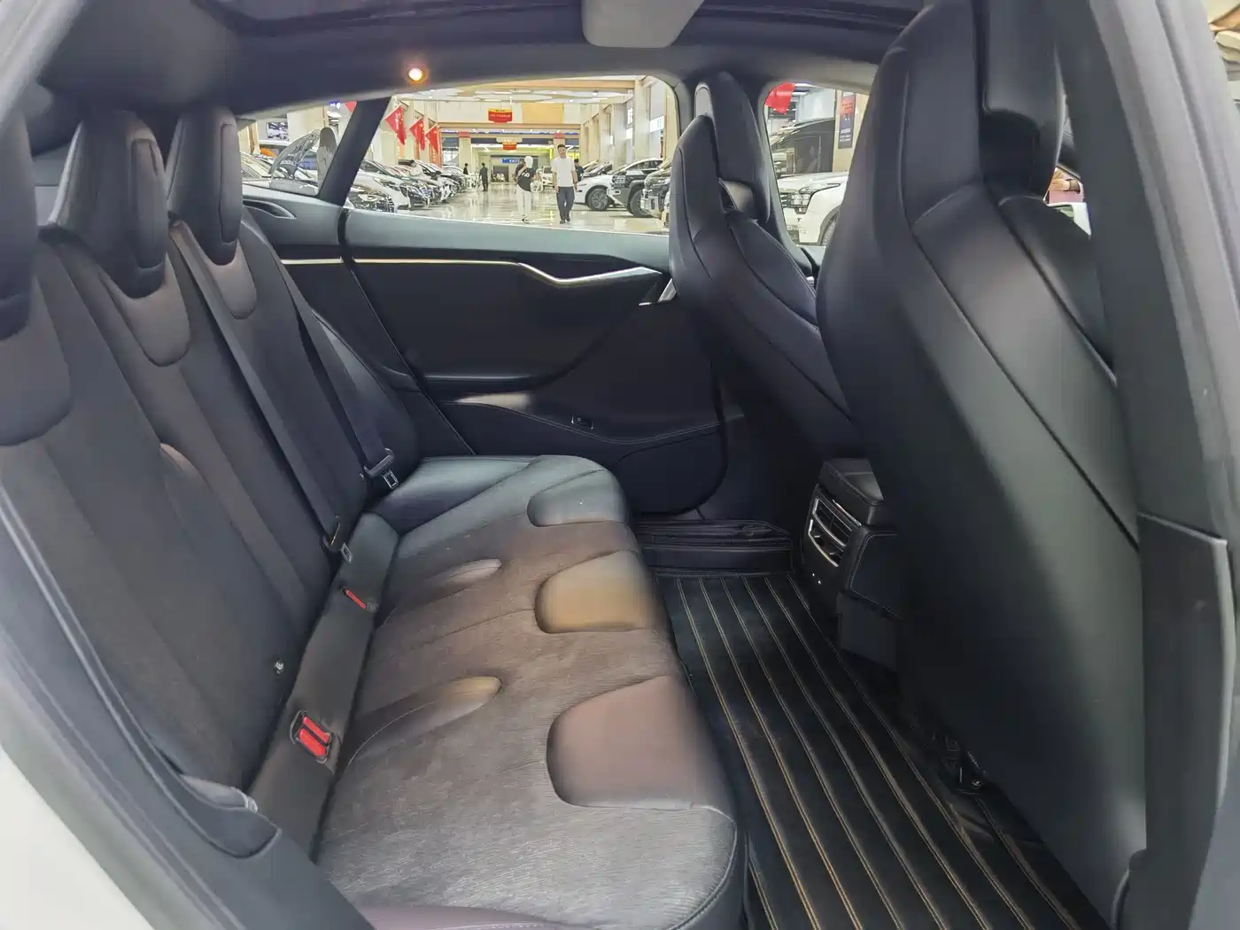 TESLA MODEL S