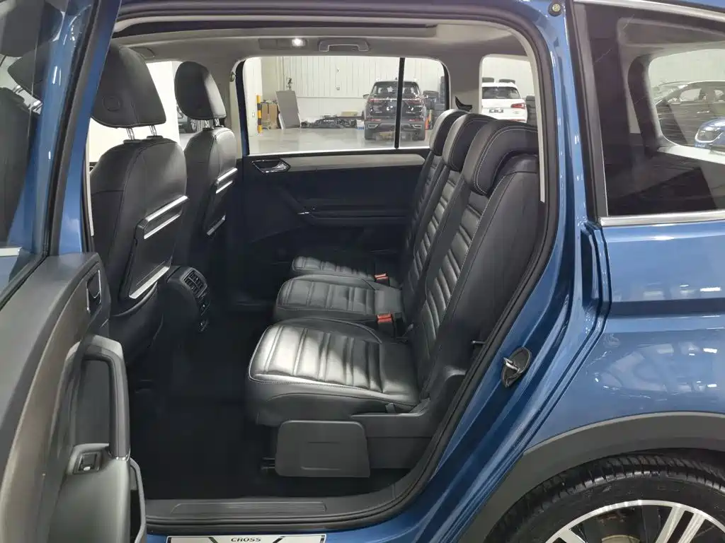 Volkswagen Touran 2021 2021 Touran L 280TSI DSG Cross Edition 7-seater