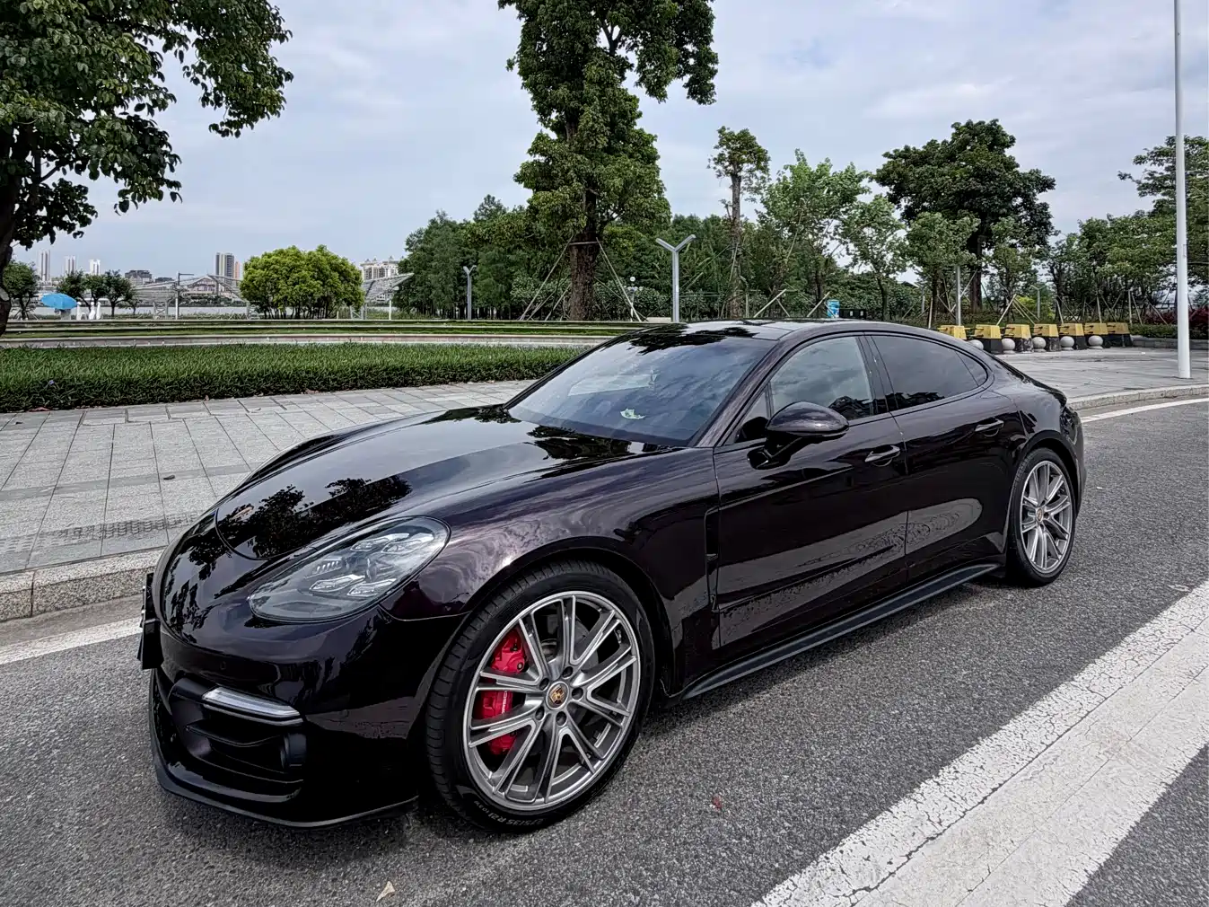 PORSCHE PANAMERA