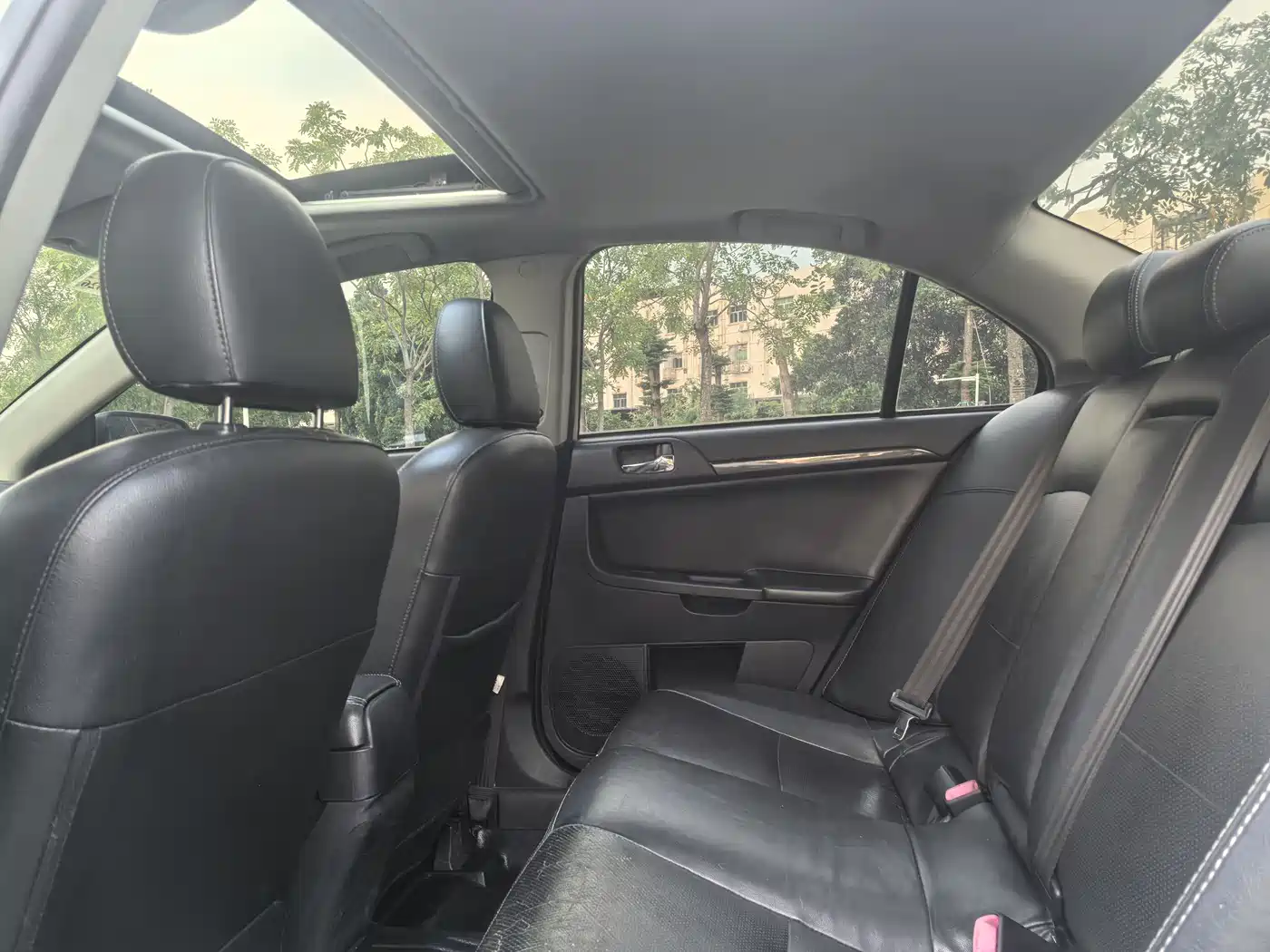 Mitsubishi Lancer EX 2012 Zhishang 1.8L CVT Luxury фото 10