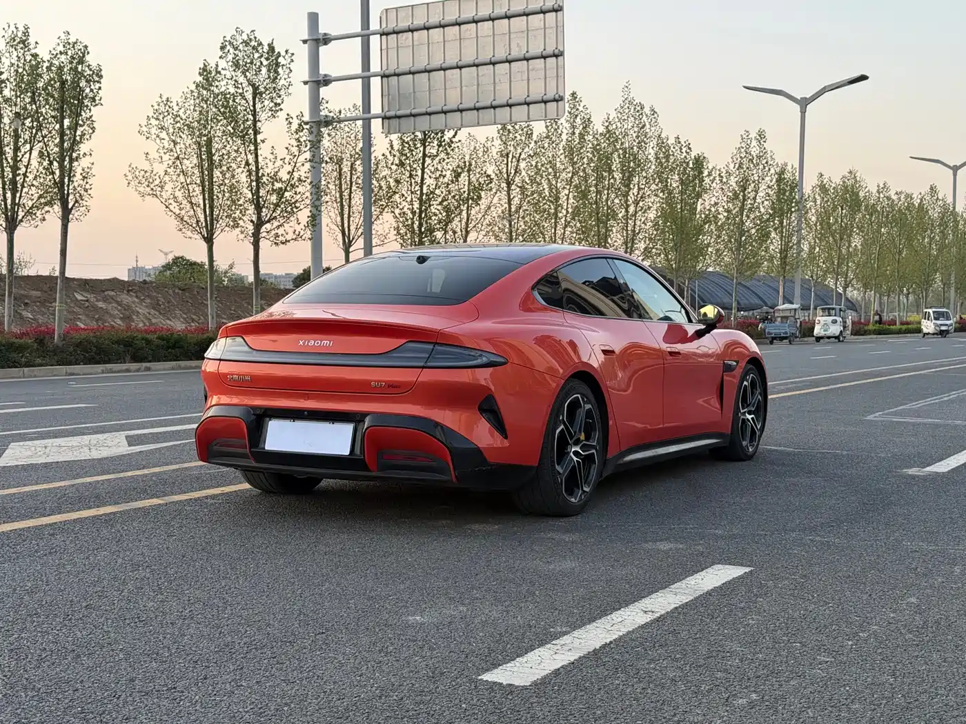 XIAOMI CAR XIAOMI SU7