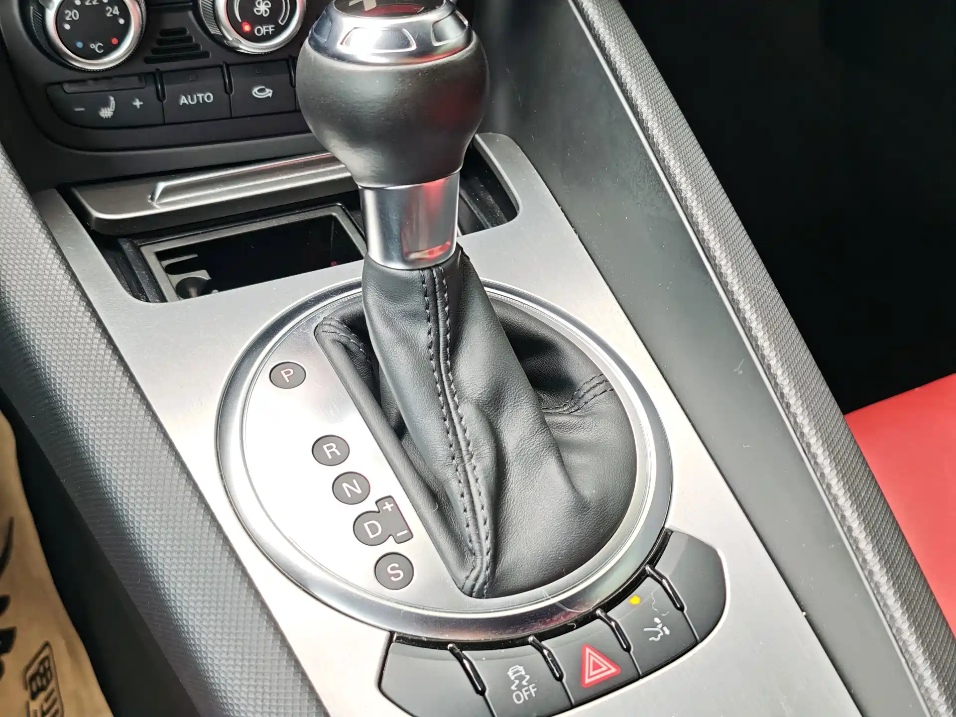 Фото 6 - Audi TT