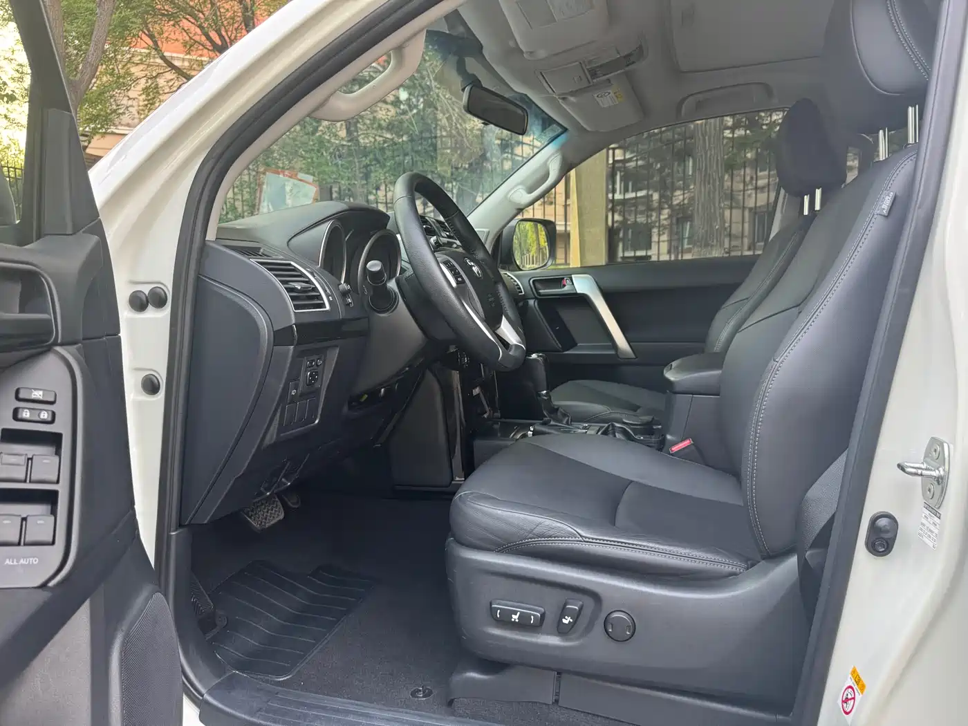 Toyota Prado 2016 2.7L Auto Luxury Edition фото 11