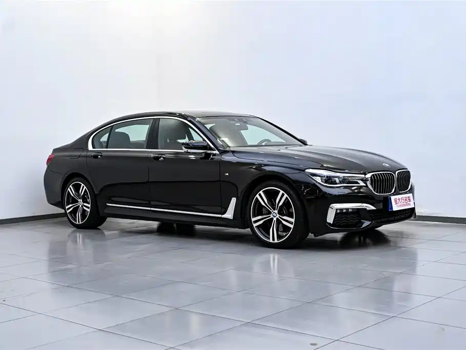 BMW 7 Series 2018 740Li xDrive Premium Type M Sport Package фото 4
