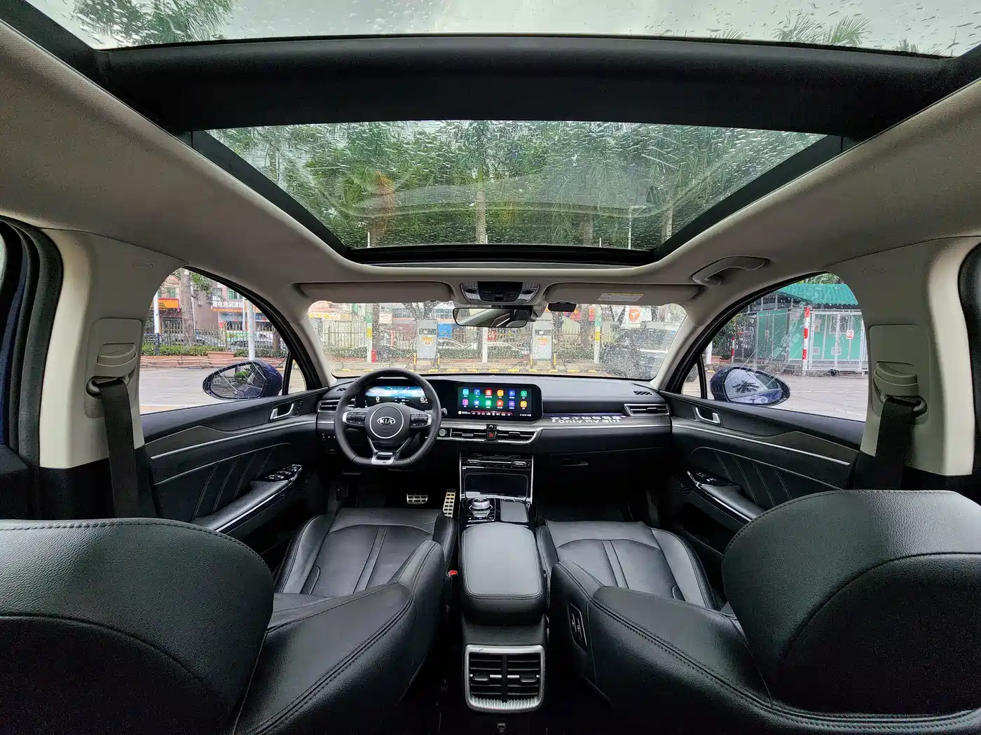 Photo 13 - Kia K5