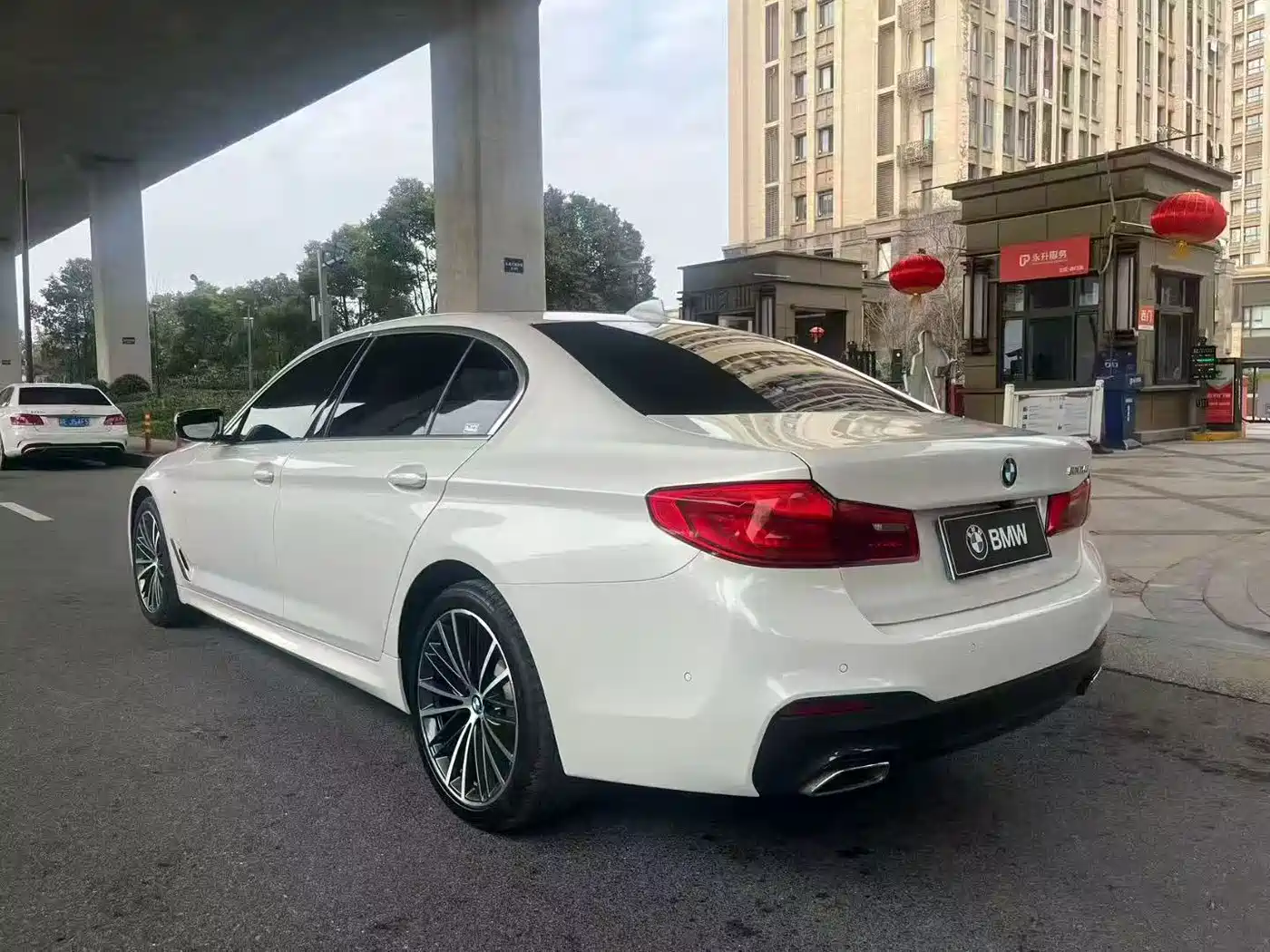 BMW 5 Series 2020 530Li Leading M Sport Package фото 6