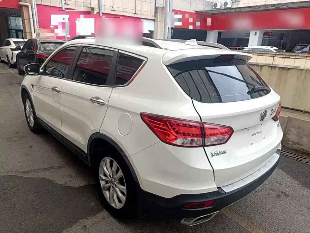 Dongfeng Aeolus Dongfeng Fengshen AX7 2015 2015 2.0L Automatic Smart Ease