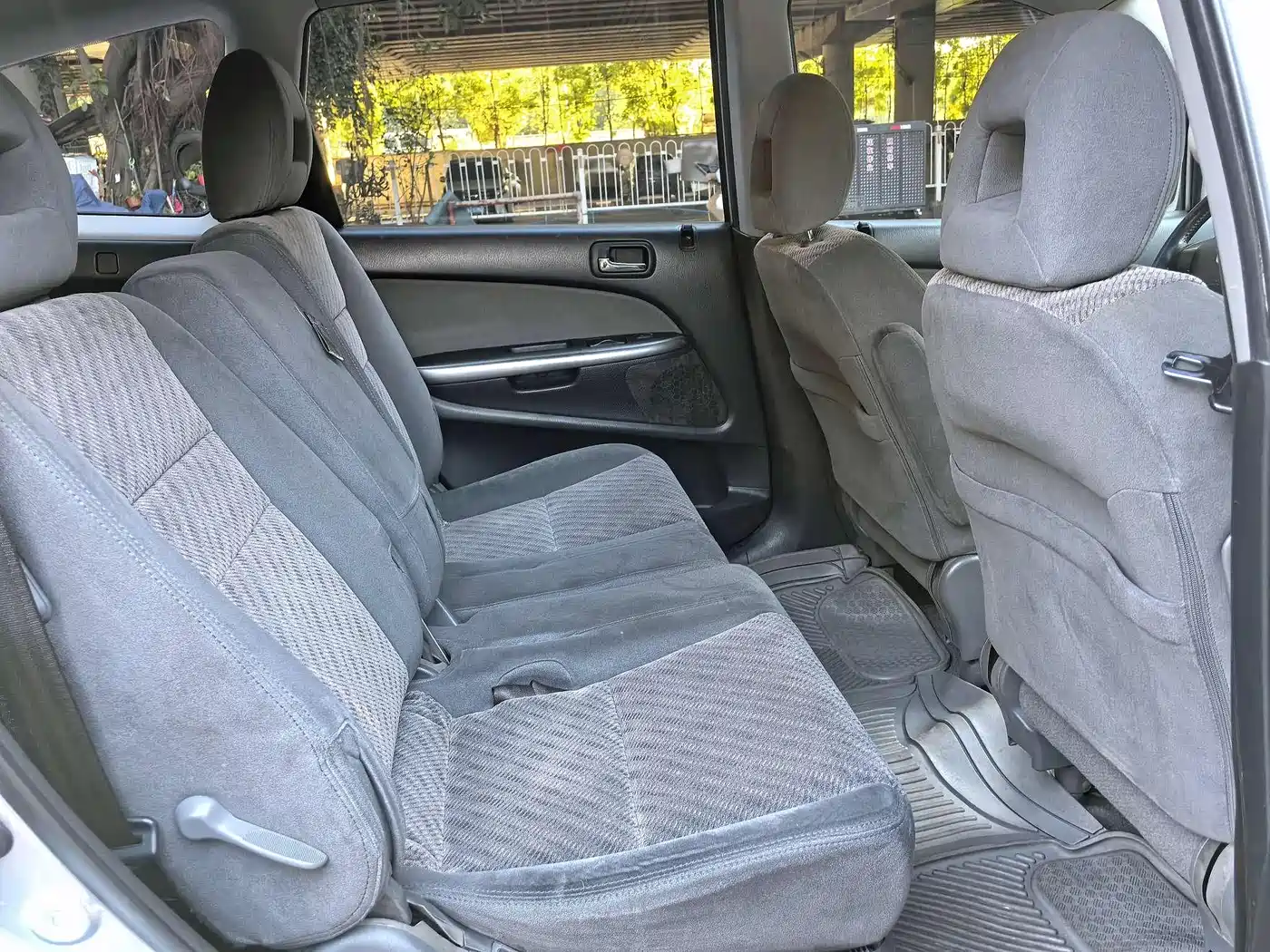 Honda Stream 2004 2.0 AT фото 8