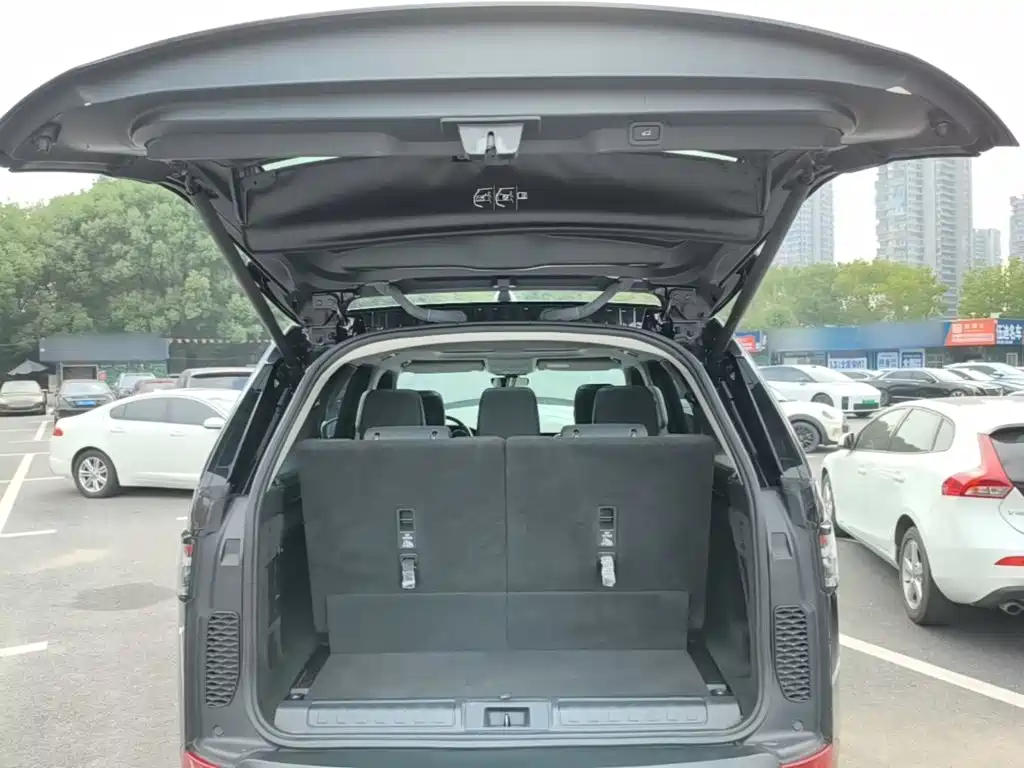 Photo 19 - Land Rover Discovery