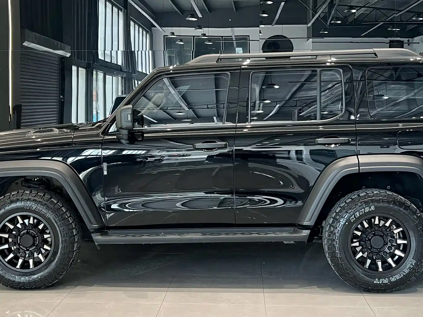 Tank 300 2023 Off-Road Edition 2.0T Conqueror фото 2