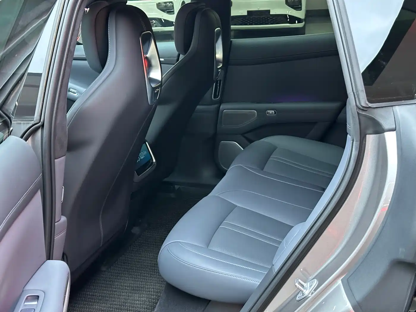 XIAOMI CAR XIAOMI YU7