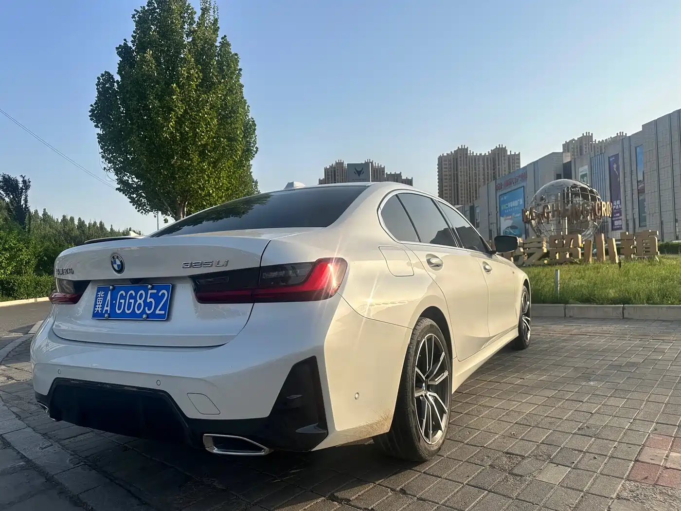 BMW 3 Series 2023 325Li M Sport Package фото 4