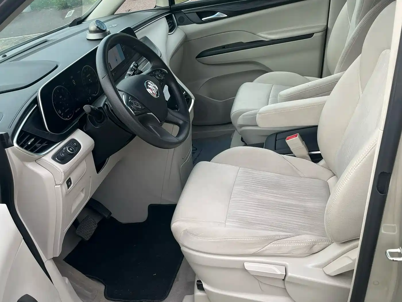 Buick GL8 2023 ES Landmaster Exclusive фото 4