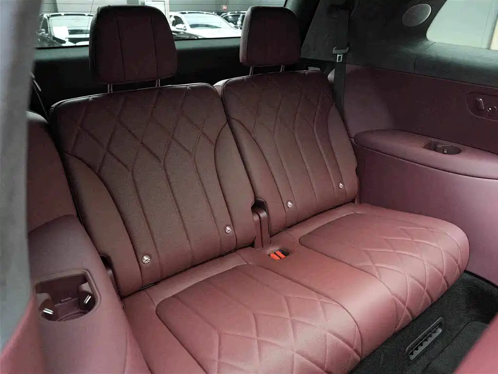 Aito AITO M8 2025 2025 Extended Range Ultra 53.4kWh 6-Seater