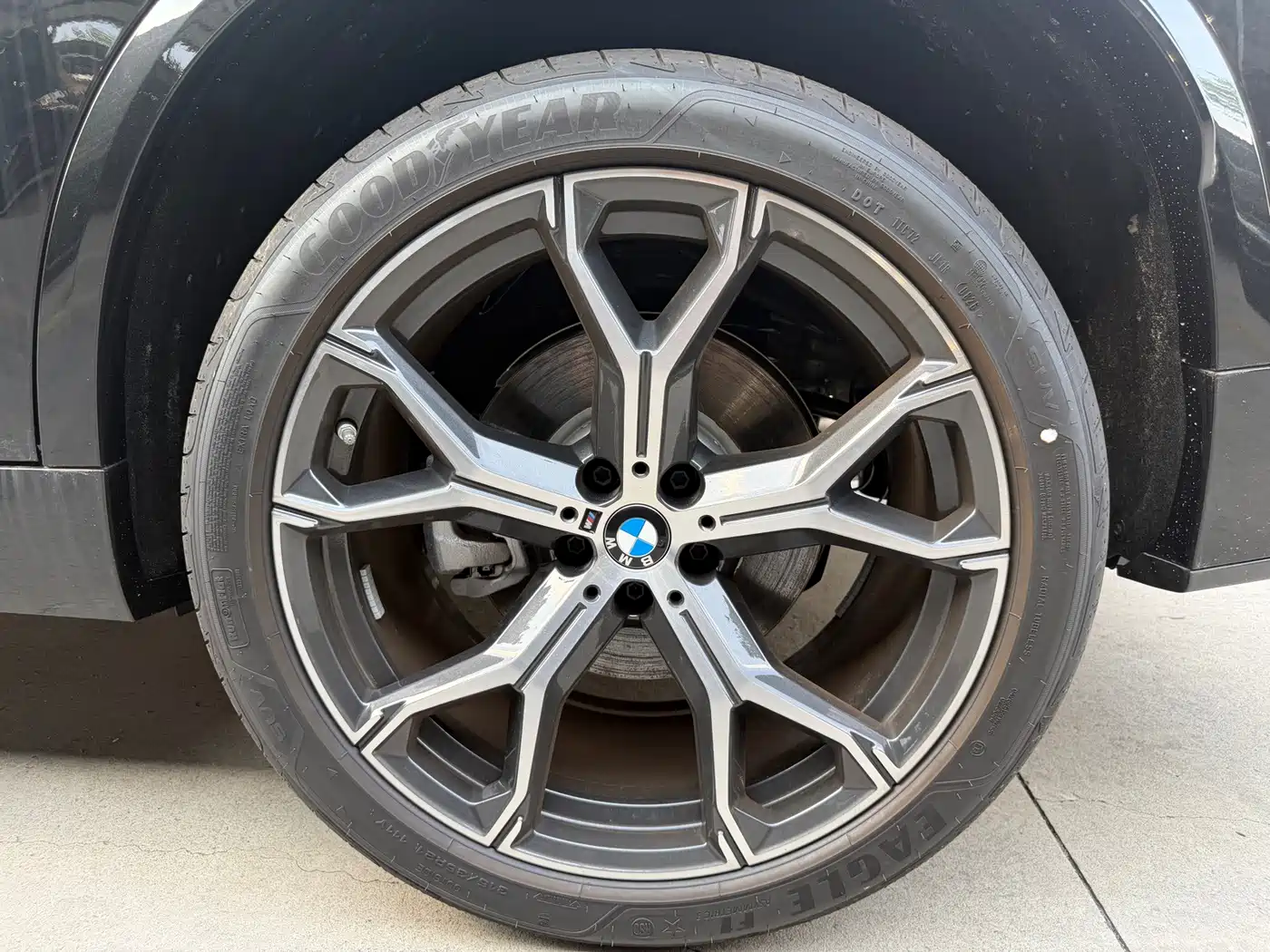 BMW X5 2026 2026 Facelift xDrive 30Li Exclusive M Sport Shadowline Package